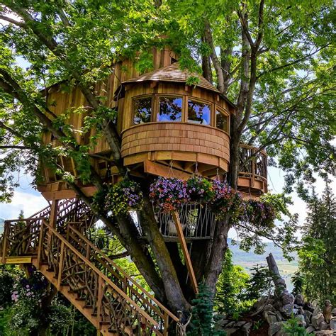 tree houses made from reclaimed materials